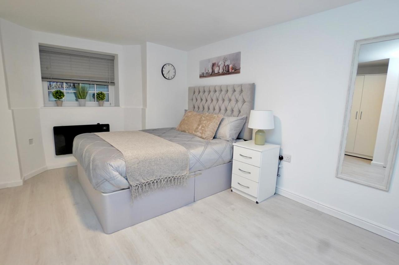 Luxury Flats In Southsea Portsmouth - Free Parking Apartment Bagian luar foto