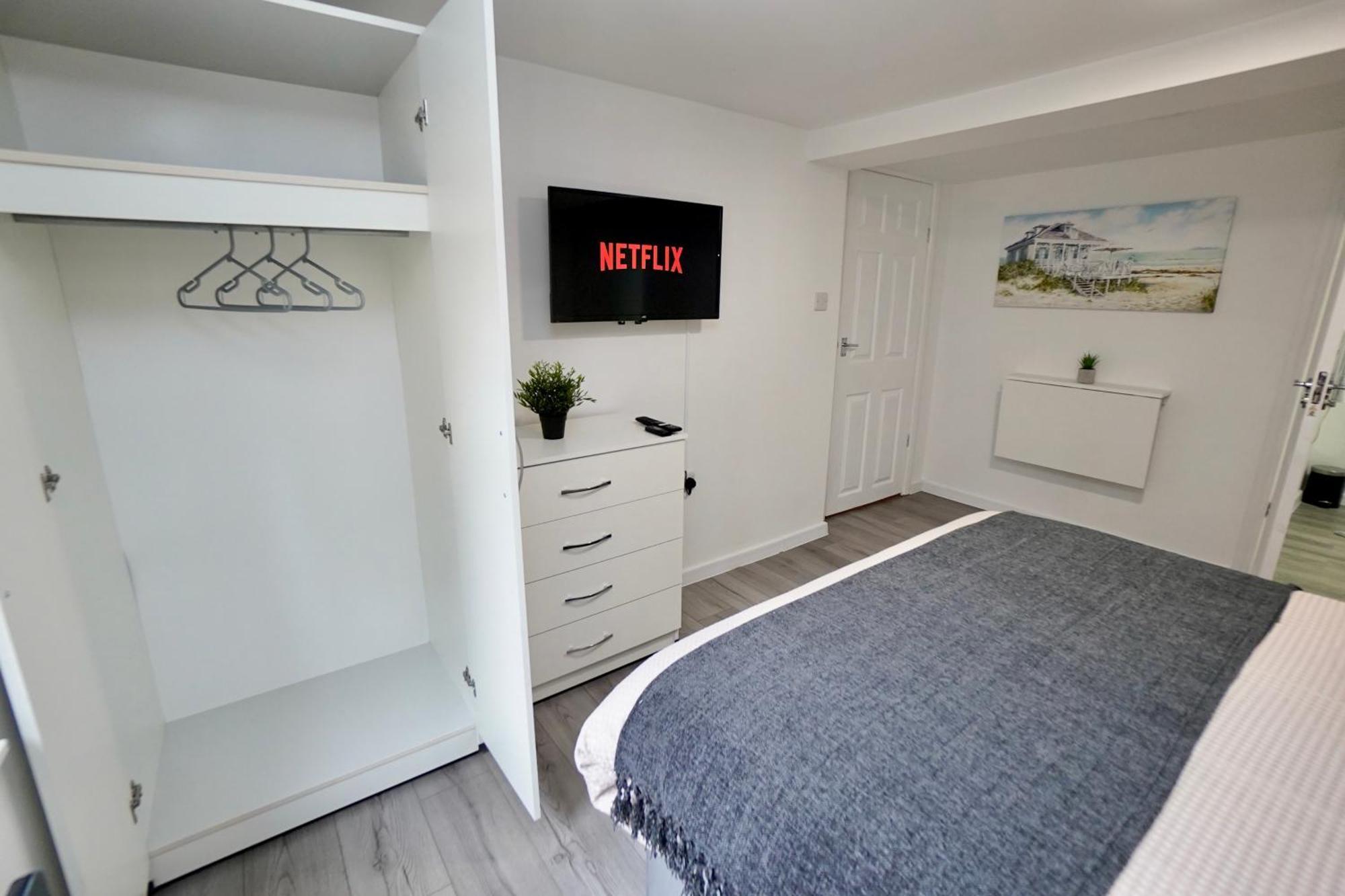 Luxury Flats In Southsea Portsmouth - Free Parking Apartment Bagian luar foto