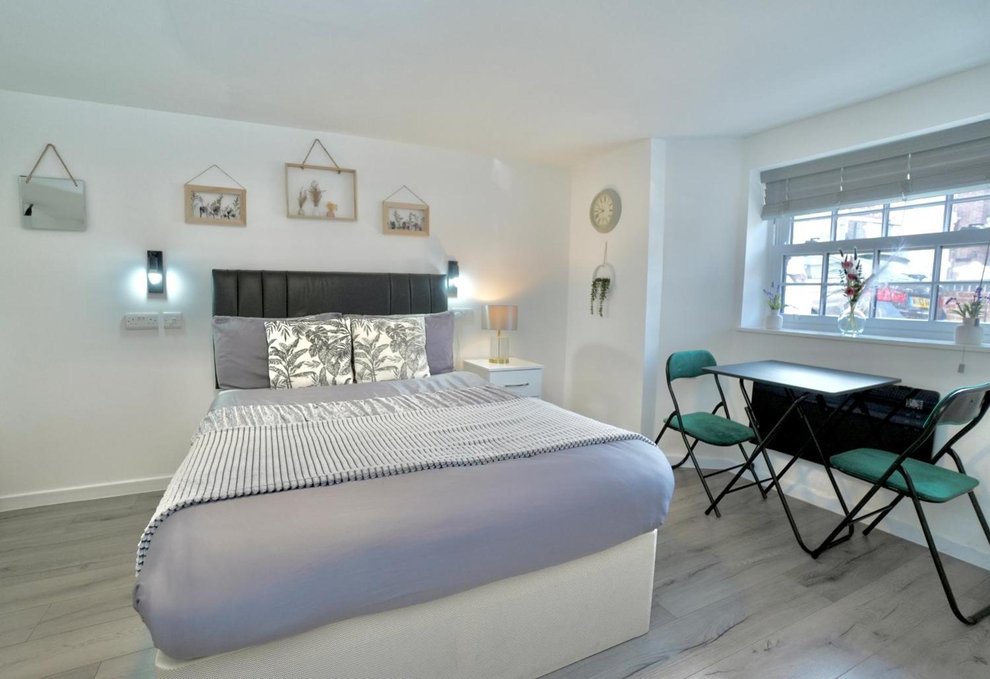 Luxury Flats In Southsea Portsmouth - Free Parking Apartment Bagian luar foto