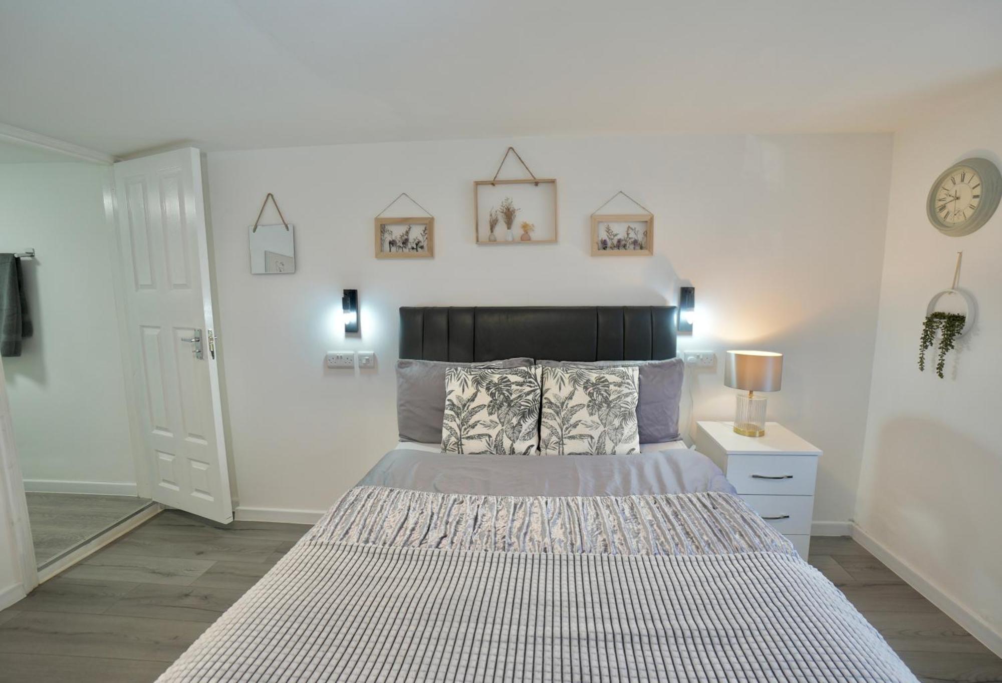 Luxury Flats In Southsea Portsmouth - Free Parking Apartment Bagian luar foto