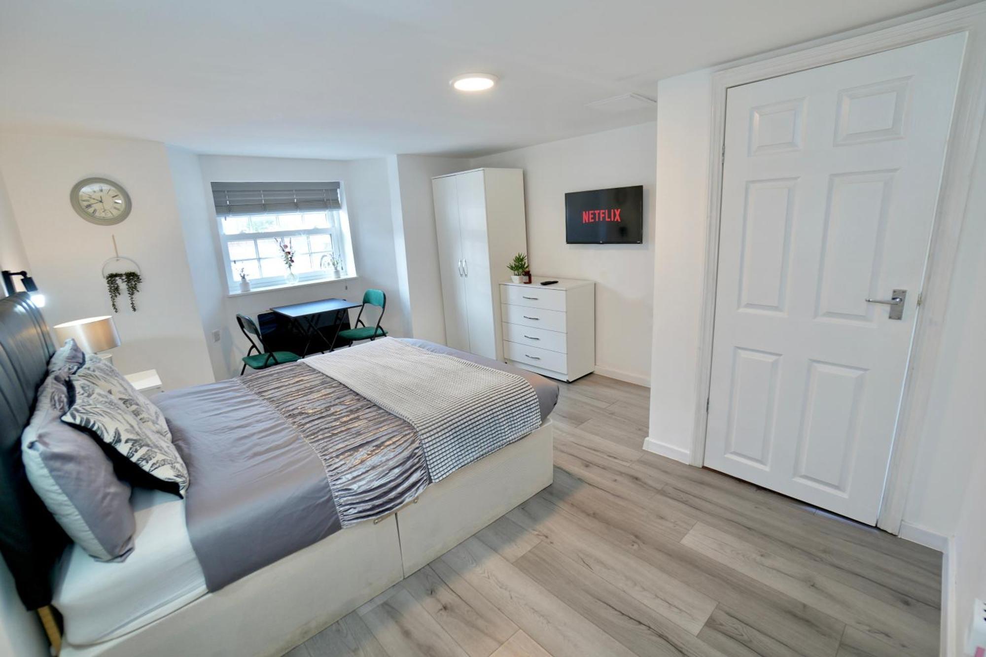 Luxury Flats In Southsea Portsmouth - Free Parking Apartment Bagian luar foto